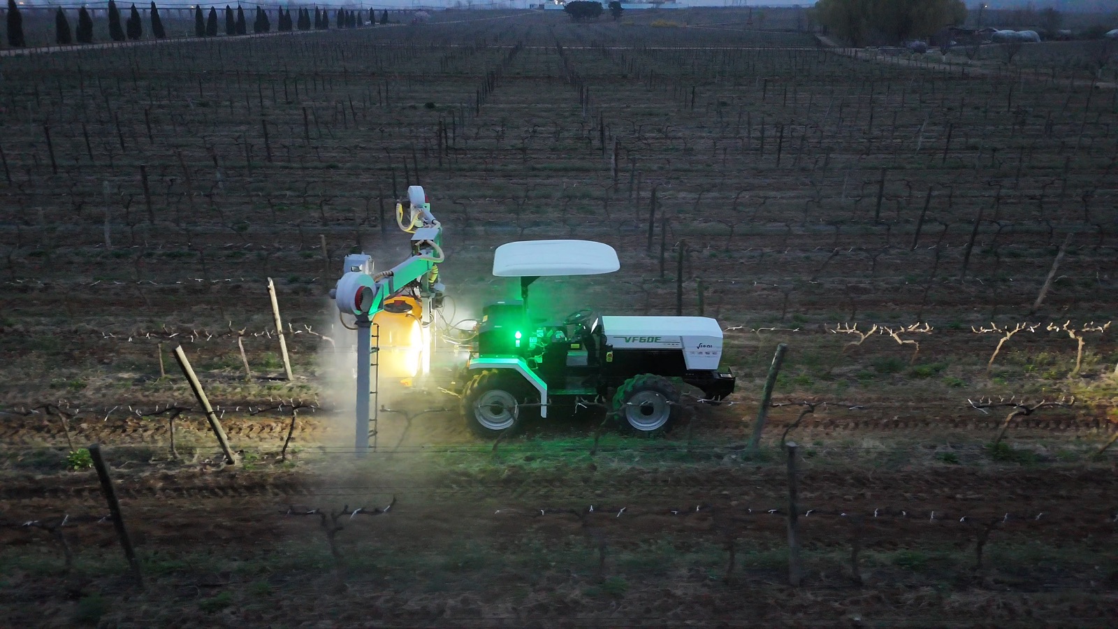 VF60E front view autonomous spraying