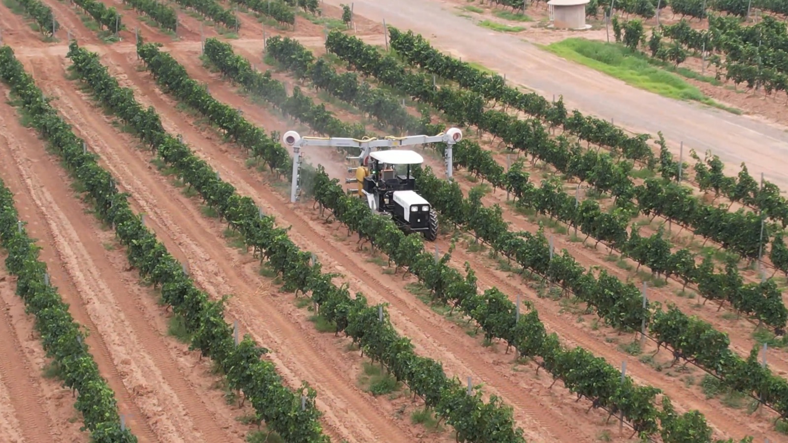 VF60E side view spraying