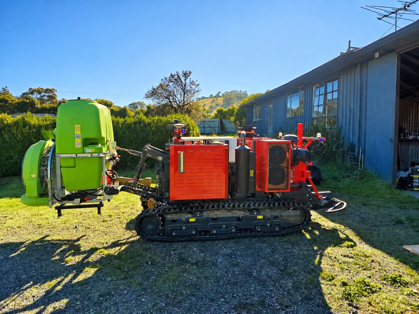 VF80R working in field